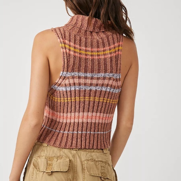 NWT~Free People~Edith Vest Berry Petals Combo~Size XS - Picture 5 of 6